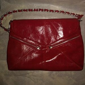 Red clutch